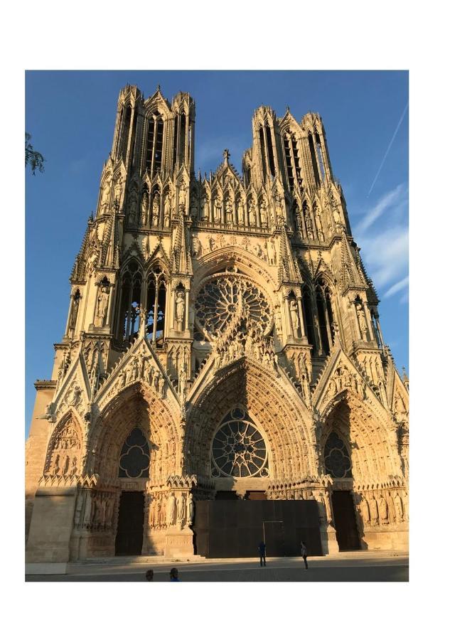 Suite Clovis 7 Reims Luaran gambar